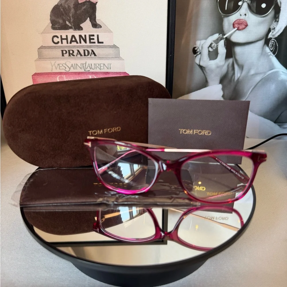Tom Ford Pink Glasses Elegant Accessories full inclusion. / NWT